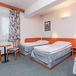 Hotel Astra